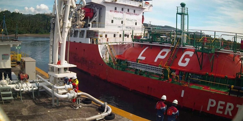 Armada Pertamina Terus Distribusikan Energi di Tengah Tantangan Global