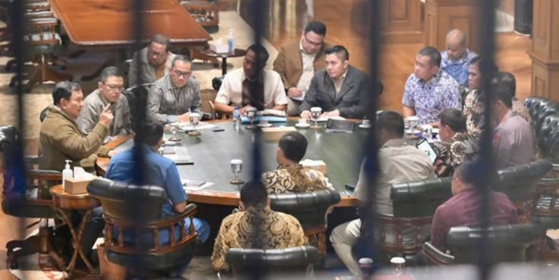 Pertemuan di Hambalang Jadi Sinyal Gravitasi Kekuasaan di Tangan Prabowo