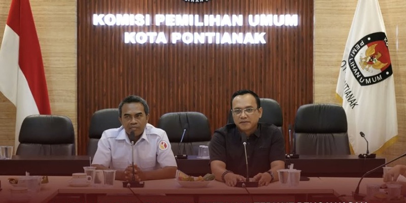 Sudah jadi Tersangka, Etika Ketua Bawaslu Kota Pontianak Men
