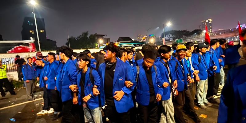Mahasiswa Bubarkan Diri Usai Bertemu Dasco Cs