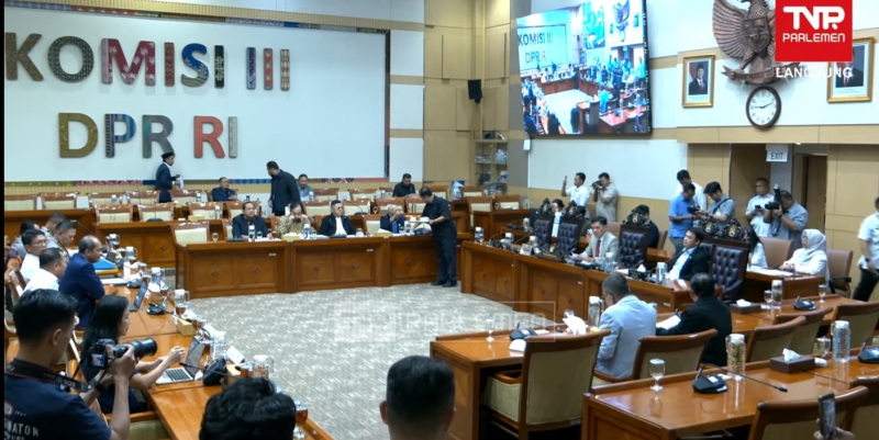 DPR-Pemerintah Sepakati Aturan Penempatan Polisi Aktif di Ja