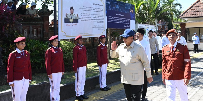 Prabowo Ajarkan Mental Tangguh kepada Siswa Sekolah Rakyat B