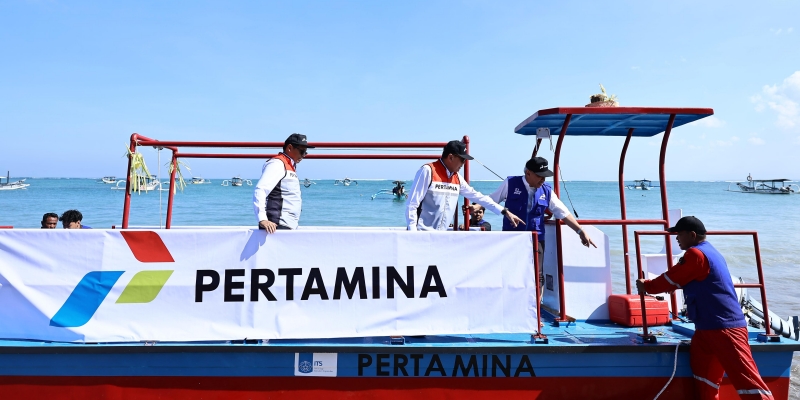 Komut Pertamina Resmikan Kapal Pembersih Sampah Berbasis AI
