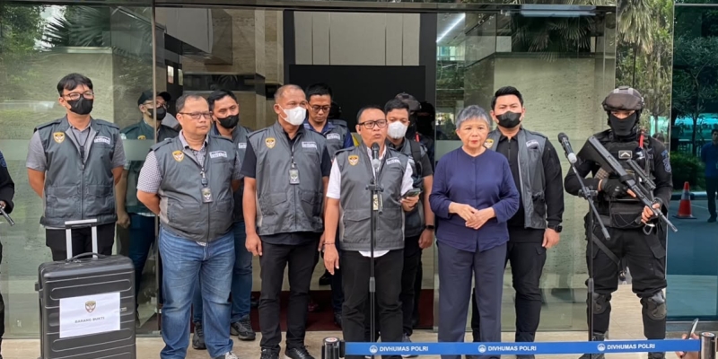 Polisi Amankan Dokumen Rahasia Usai Geledah Kantor PT Wika