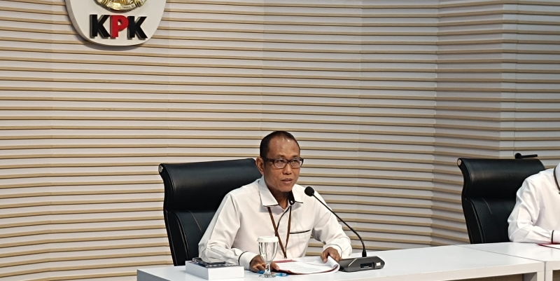 Direktur Maktour Travel dan Kesthuri Resmi Ditahan KPK