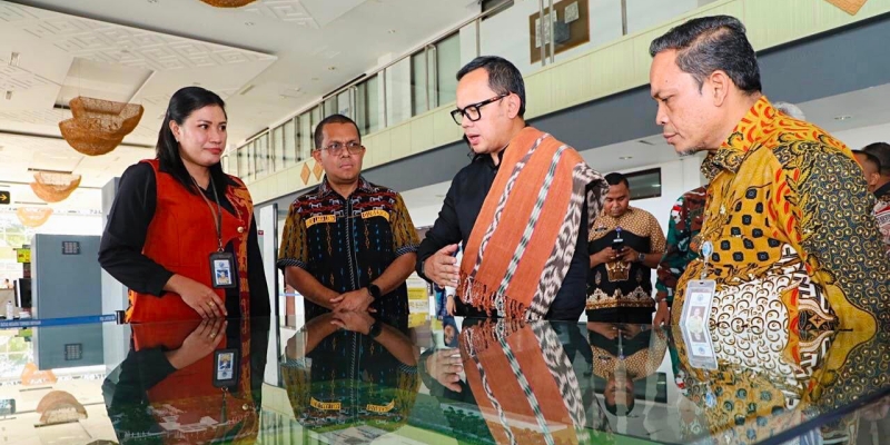 Cek PLBN Motaain, Wamendagri Pastikan Layanan Perbatasan Optimal