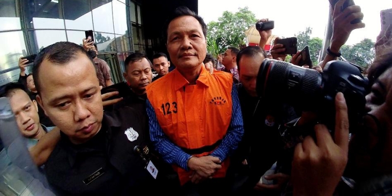 Bupati Muara Enim Edison dan 3 Tersangka Suap Proyek Resmi M