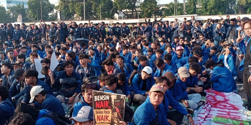 Tolak Audiensi di Gedung DPR, Mahasiswa: Kami Tuan Mereka!