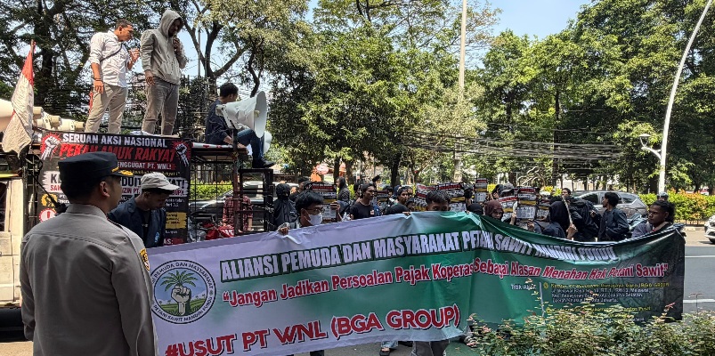 Petani Protes Pembayaran Hasil Sawit Tertahan