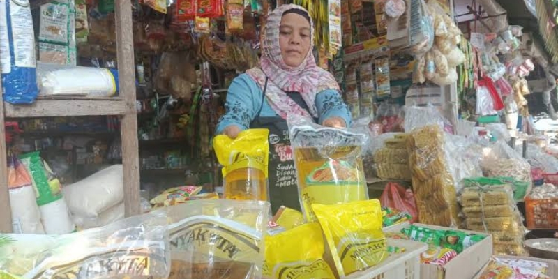 Karena Harga Kebutuhan Pokok, Publik jadi Tidak Puas pada Pr