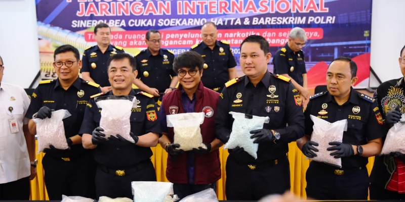 Bea Cukai Ciduk Kopilot Kurir Narkoba, Duit Negara Rp207,9 Miliar Selamat