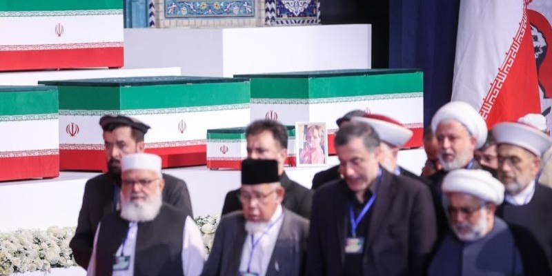 Keputusan RI Hadiri Pemakaman Ayatollah Khamenei Sangat Tepat
