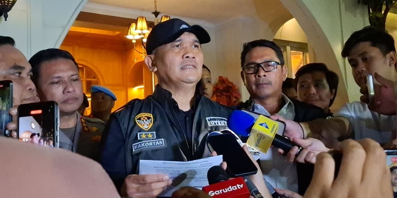 Polisi Sita Uang Miliaran Rupiah Usai Geledah Cafe dan Money Changer di Cipete