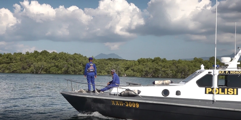 Tembus Jalur Laut, Bantuan Gempa M 7,7 Disalurkan ke Pulau Palue Sikka