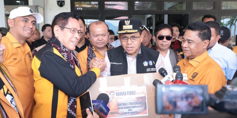 Gebu Minang-Hanura Terbangkan 3,6 Ton Rendang Buat Korban Gempa NTT