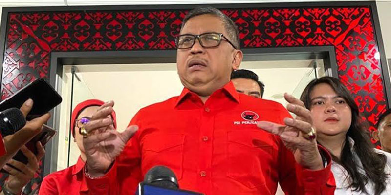 PDIP Kibarkan Bendera Setengah Tiang