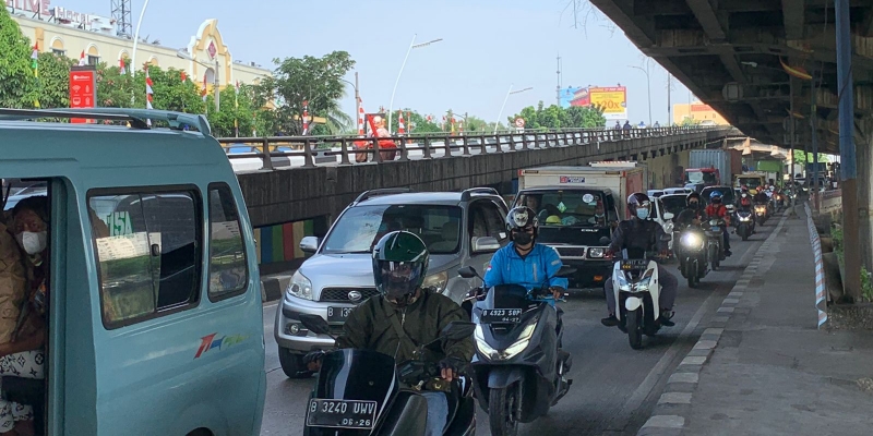 SIM dan Lanjut Usia: Antara Hak, Kemandirian, Kesehatan Saraf, dan Keselamatan Hukum di Jalan Raya