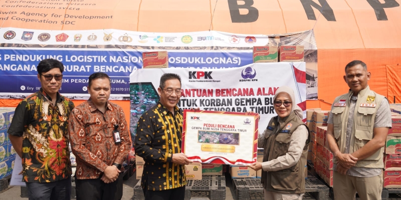 Bantuan Korpri KPK Diterbangkan ke NTT