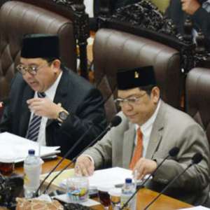 DPR Perpanjang Waktu Pembahasan RUU Terorisme