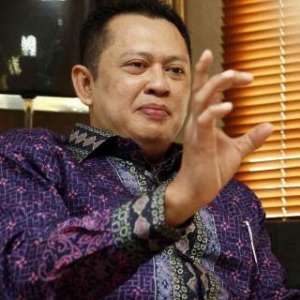 Tak Emosi Meski 5 Anggotanya Digorok Teroris, Bamsoet: 2 Jempol Untuk Polri