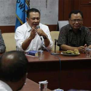 Rupiah Melemah, Ketua DPR: Kurangi Impor, Perdayakan Komoditas Lokal