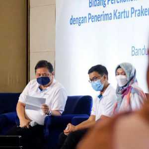 Menteri koordinator Bidang Perekonomian Airlangga Hartarto di acara talkshow bertajuk â€œAntara Tren, Produk dan Konsumenâ€ di Bandung, Jumat (6/4)./Repro
