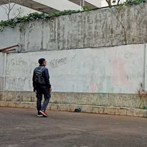 Kondisi mural berisi kritikan terhadap pemerintahan Presiden Joko Widodo di Taman Ismail Marzuki (TIM) Jakarta Pusat/RMOL