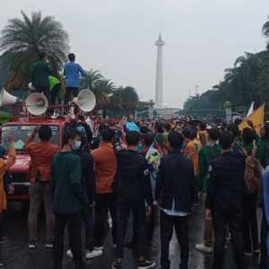 Aksi BEM SI di Patung Kuda, Jakarta/RMOL
