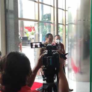 Presiden Joko Widodo berjalan bersama Ketua KPK Firli Bahuri/RMOL