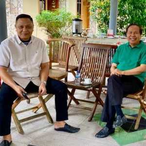 Tokoh senior, DR. Rizal Ramli bersama Koordinator Gerakan Indonesia Bersih (GIB) Adhie M. Massardi saat berada di Tasikmalaya/Net