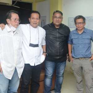 Dari kiri ke kanan: Herdi Sahrasad, Ferry Juliantono, Teguh Santosa, Rocky Gerung, dan Chandra Tirta Wijaya./RMOL