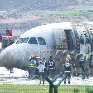 Api berhasil dipadamkan dari pesawat Tibet Airlines di Bandara Chongqing, China/Net