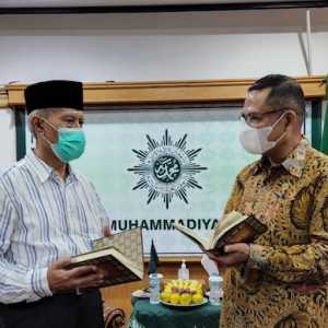 Lewat Muhammadiyah, Sinar Mas Wakafkan 3 Ribu Alquran ke Sarana Ibadah dan Pendidikan