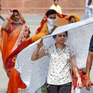 India Diserang Gelombang Panas, New Delhi Catat Rekor Suhu 49 Derajat Celcius