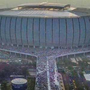 Warga Jakarta berkumpul di Jakarta International Stadium dan menjalani sholat Ied berjamaah/RMOL