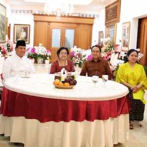 Prabowo Subianto duduk satu meja dengan Megawati, Puan, Prananda dan BG/Ist