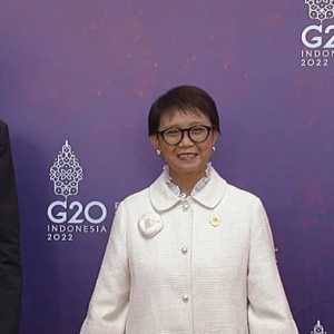Menteri Luar Negeri RI Retno Marsudi menyambut Menteri Luar Negeri AS Antony Blinken di FMM G20 di Nusa Dua, Bali, Jumat (8/7)/Repro