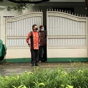 Mendiang Tjahjo Kumolo saat sambut kedatangan Prabowo di depan rumah Megawati Soekarnoputri/Net