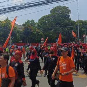 Ratusan buruh ikut kawal pendaftaran Partai Buruh di KPU RI/RMOL