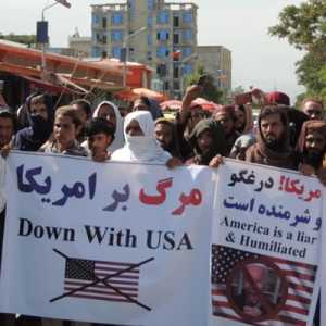 Protes menentang klaim Washington yang mengaku telah membunuh pemimpin al- Qaeda Ayman al-Zawahir dalam seranagn udara/Net