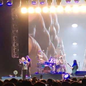 bank bjb Manjakan Pecinta Musik Metal di Konser Dream Theater Solo
