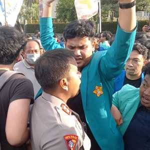 Demo Tolak BBM Naik, Mahasiswa Sempat Adu Mulut dengan Kapolres Jakpus