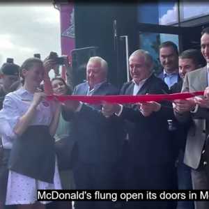 Tidak Benar bahwa Vkusno I Tochka Pengganti McDonalds di Rusia Alami Penurunan Omzet