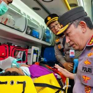Meski Kondisi Korban Sadar Usai Dievakuasi, Kapolri Buka Opsi Rujukan Perawatan ke Jakarta