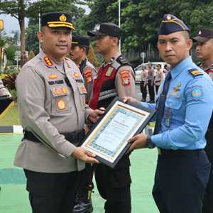 Ikut Jaga Kamtibmas, Polres Bandara Beri Penghargaan Anggota Avsec Hingga Pengemudi Taksi
