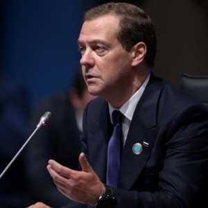 Medvedev: Menangkap Putin atas Surat Perintah ICC sama dengan Pernyataan Perang