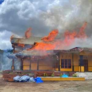 Polisi Selidiki Kebakaran di Kantor Sementara Bupati Dogiyai
