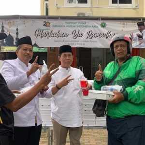 Laksanakan Instruksi Prabowo Dekati Rakyat, Gemira Bagikan Takjil