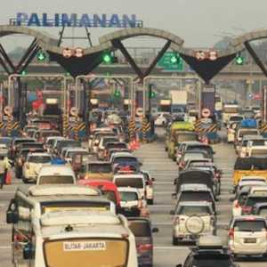 Polri Hentikan One Way dari Cikampek ke Kalikangkung, Jam 2 Malam Ini Lalin Normal