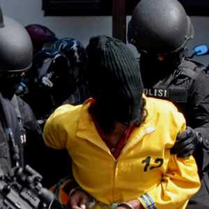 Densus 88 Tangkap Dua Terduga Teroris Jaringan JI dan JAD di Malang